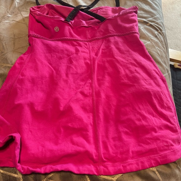 3 small size 6 Lululemon tanks! Great condition - Picture 1 of 6